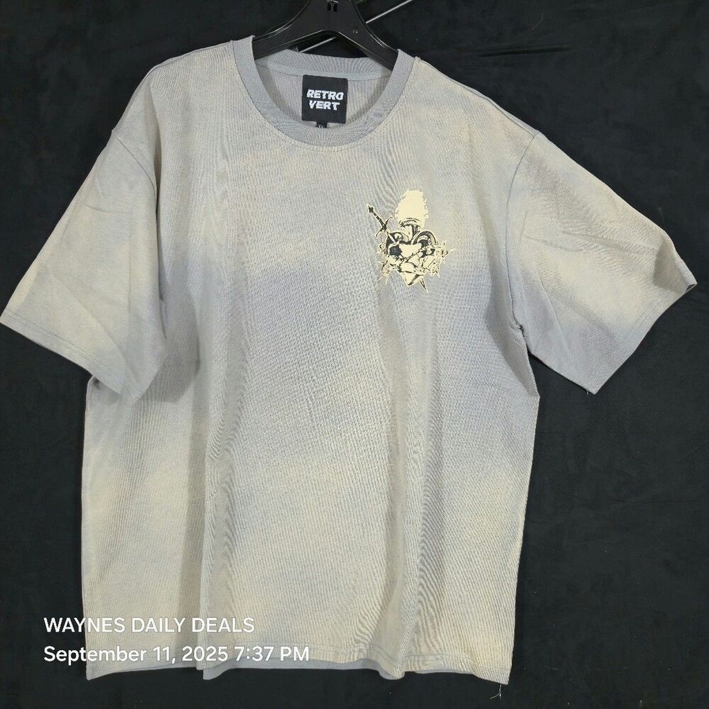 RetroVert XXL T-Shirt – Barbed Wire Heart & Sword Graphic – Metallic Gold – New
